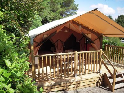 Cliquez pour découvrir toutes les photos de l'HÉBERGEMENT ! tente - Sites Et Paysages - La Pinède photo 5