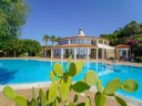 Camping Pas Cher vous présente avec son site Officiel campingpascher.fr, le Camping Villaggio Marco Polo classé 3 étoiles, situé sur la commune de Ricadi dans le département Vibo Valentia (Calabre) en Italie. Le camping Villaggio Marco Polo vous propose un hébergement de type appartement de 30 m². L'établissement vous propose 4 autres types d'hébergements. Découvrez tous nos séjours à petits prix dans la commune et aux alentours de Ricadi du département : Vibo Valentia (Calabre). Piscine extérieure, Animation enfants, Animations familiales, Centre équestre, Court de tennis, Golf, Terrain de football, Bar, Boulangerie, Restaurant,... En savoir plus : cliquez-ICI.
