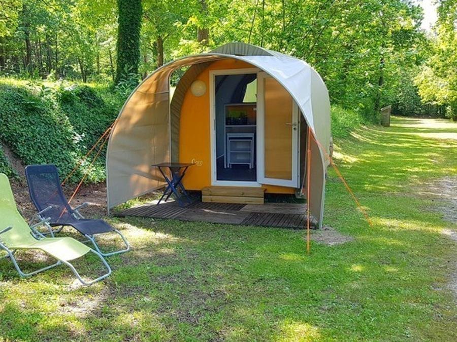 Camping Pas Cher vous présente avec son site Officiel campingpascher.fr, le Camping Chez Gendron classé 3 étoiles, situé sur la commune de Saint Palais dans le département Gironde (Aquitaine) en France. Le camping Chez Gendron, vous présente un hébergement de type tente. Le camping Chez Gendron vous propose du mercredi 16 septembre au mercredi 23 septembre 2026, en promotion à -10% pour 7 nuits à 196,20 € au lieu de 218,0 € soit une Économie de 21,80 €. Cette location propose 117 dates différentes pour réserver votre séjour. Découvrez également les 10 autres gammes d'hébergements du camping. Piscine extérieure, Animations familiales, Cyclisme, Ping-pong, Pétanque, Randonnée, Salle de jeux vidéo, Terrain de football, Terrain de volley-ball, Trampoline, Bar, Plats à emporter,... En savoir plus : cliquez-ICI.