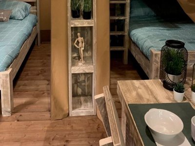 Cliquez pour découvrir toutes les photos de l'HÉBERGEMENT ! tente en toile et bois - La Brise photo 6