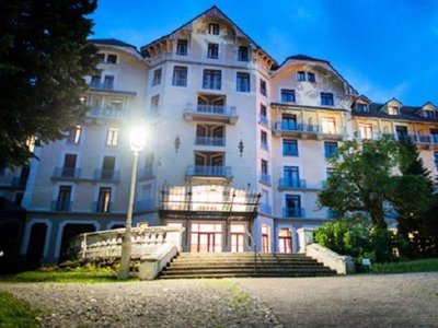 Cliquez pour découvrir toutes les photos de l'ÉTABLISSEMENT ! camping Appart'Hôtel Le Splendid D'Allevard photo 2