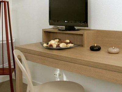 Cliquez pour découvrir toutes les photos de l'HÉBERGEMENT ! studio - Appart'Hôtel Quimper photo 3