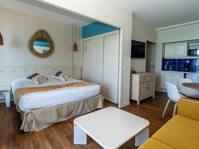 studio - Hôtel & Le Grand Large photo 1