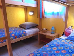 Camping Pas Cher vous présente avec son site Officiel campingpascher.fr, le Village vacances VVF Villages - Sud Vercors - Die classé 3 étoiles, situé sur la commune de Die dans le département Drome (Rhône Alpes) en France. Le village vacances VVF Villages - Sud Vercors - Die, vous présente un hébergement de type maison de campagne de 45 m² pour 8 personnes et télévision. Le village vacances VVF Villages - Sud Vercors - Die vous propose du vendredi 22 mai au vendredi 29 mai 2026, en promotion à -15% pour 7 nuits à 565,25 € au lieu de 665,0 € soit une Économie de 99,75 €. Cette location propose 108 dates différentes pour réserver votre séjour. Découvrez également les 4 autres gammes d'hébergements du village vacances. Les Avis clients pour le Village vacances VVF Villages - Sud Vercors - Die sont excellents avec une note moyenne de 8 sur 10. Piscine chauffée, Piscine extérieure, Animations familiales, Club ados, Club enfants, Aire de jeux enfants, Baby-foot, Canoë-kayak, Canyoning, Centre équestre, Cyclisme, Ping-pong, Pétanque, Structure gonflable enfants, Terrain de basketball, Terrain de football, Terrain de volley-ball, Terrain multisports, Station-service, Supermarché,... En savoir plus : cliquez-ICI.