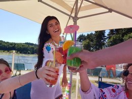 Camping Pas Cher vous présente avec son site Officiel campingpascher.fr, le Village vacances VVF Villages - Haute Corrèze - Eygurande classé 3 étoiles, situé sur la commune de Eygurande dans le département Corrèze (Limousin) en France. Le village vacances VVF Villages - Haute Corrèze - Eygurande, vous présente un hébergement de type maison de campagne de 46 m². Le village vacances VVF Villages - Haute Corrèze - Eygurande vous propose du dimanche 17 mai au dimanche 24 mai 2026, en promotion à -15% pour 7 nuits à 333,20 € au lieu de 392,0 € soit une Économie de 58,80 €. Cette location propose 66 dates différentes pour réserver votre séjour. Découvrez également les 5 autres gammes d'hébergements du village vacances. Les Avis clients pour le Village vacances VVF Villages - Haute Corrèze - Eygurande sont de 7 sur 10. Lac, Piscine couverte, Piscine extérieure, Animations familiales, Club ados, Club enfants, Aire de jeux enfants, Canoë-kayak, Centre équestre, Cyclisme, Paddle, Ping-pong, Pétanque, Randonnée, Salle de fitness, Terrain de badminton, Terrain de volley-ball, Terrain multisports, Bar, Boulangerie, Bureau de tabac, Plats à emporter, Restaurant, Station-service, Supermarché, Épicerie,... En savoir plus : cliquez-ICI.