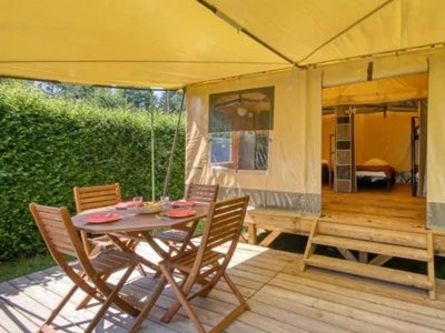 Cliquez pour découvrir toutes les photos de l'HÉBERGEMENT ! bungalow toilé - VVF Villages - Les Rives De Dordogne - Martel photo 5