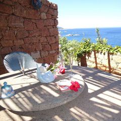 Camping Pas Cher vous présente avec son site Officiel campingpascher.fr, le Établissement Villaggio Costa Rosa, situé sur la commune de Trinita D Agultu E Vignola dans le département Sassari (Sardaigne) en Italie. L'établissement Villaggio Costa Rosa vous propose un hébergement de type appartement de 34 m². L'établissement vous propose 3 autres types d'hébergements. Découvrez tous nos séjours à petits prix dans la commune et aux alentours de Trinita D Agultu E Vignola du département : Sassari (Sardaigne).... En savoir plus : cliquez-ICI.