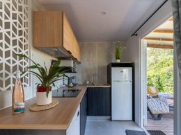 Camping Pas Cher vous présente avec son site Officiel campingpascher.fr, le Camping Domaine De Miremer classé 4 étoiles, situé sur la commune de La Garde Freinet dans le département Var (Provence Alpes Côte D'azur) en France. Le camping Domaine De Miremer vous propose un hébergement de type mobil-home de 40 m² avec climatisation (télévision). L'établissement vous propose 12 autres types d'hébergements. Découvrez tous nos séjours à petits prix dans la commune et aux alentours de La Garde Freinet du département : Var (Provence Alpes Côte D'azur). Les Avis clients pour le Camping Domaine De Miremer sont excellents avec une note moyenne de 8 sur 10. Parc aquatique, Piscine chauffée, Piscine extérieure, Animation ados, Animations familiales, Club ados, Club enfants, Aire de jeux enfants, Centre équestre, Court de padel en extérieur, Cyclisme, Golf, Ping-pong, Pétanque, Randonnée, Salle de fitness, Bar, Dépôt de pain, Restaurant, Station-service, Supermarché, Épicerie,... En savoir plus : cliquez-ICI.