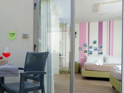 Cliquez pour découvrir toutes les photos de l'HÉBERGEMENT ! bungalow - Hu Roma In Town photo 2