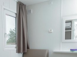 Camping Pas Cher vous présente avec son site Officiel campingpascher.fr, le Camping Hu Roma In Town, situé sur la commune de Rome dans le département Rome (Latium) en Italie. Le camping Hu Roma In Town, vous présente un hébergement de type bungalow de 22 m² pour 3 personnes avec climatisation et télévision. Le camping Hu Roma In Town vous propose du mercredi 07 janvier au mercredi 14 janvier 2026 pour 7 nuits à 341.55€. Cette location propose 269 dates différentes pour réserver votre séjour. Découvrez également les 6 autres gammes d'hébergements du camping. Les Avis clients pour le Camping Hu Roma In Town sont excellents avec une note moyenne de 9 sur 10. Mer, Piscine extérieure, Aire de jeux enfants, Ping-pong, Piscine, Terrain de basketball, Terrain de football, Bar, Dépôt de pain, Restaurant, Supermarché, Épicerie,... En savoir plus : cliquez-ICI.