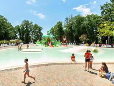 Cliquez pour découvrir toutes les photos de l'ÉTABLISSEMENT ! village vacances Hu I Pini Village photo 4