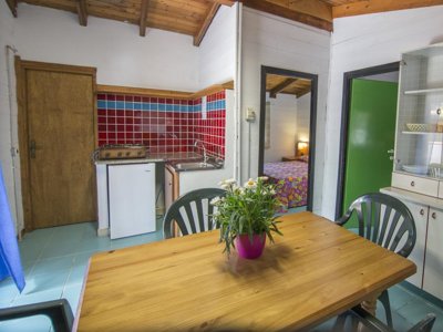 Cliquez pour découvrir toutes les photos de l'HÉBERGEMENT ! bungalow - Sos Flores Village photo 3