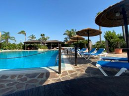 Camping Pas Cher vous présente avec son site Officiel campingpascher.fr, le Camping Village Punta Grossa Résidence, situé sur la commune de Porto Cesareo dans le département Lecce (Pouilles) en Italie. Le camping Village Punta Grossa Résidence vous propose un hébergement de type appartement de 47 m² pour 2 personnes avec climatisation (télévision). L'établissement vous propose 2 autres types d'hébergements. Découvrez tous nos séjours à petits prix dans la commune et aux alentours de Porto Cesareo du département : Lecce (Pouilles). Mer, Piscine extérieure, Animations familiales, Club ados, Club enfants, Aire de jeux enfants, Court de tennis, Parcours sportif, Ping-pong, Salle de jeux vidéo, Terrain de football, Bar, Pizzeria, Plats à emporter, Supermarché,... En savoir plus : cliquez-ICI.