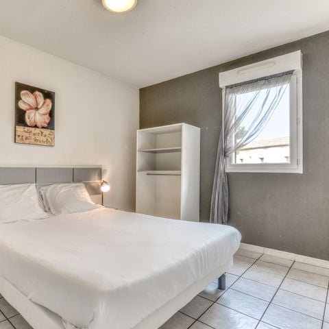 Cliquez pour découvrir toutes les photos de l'HÉBERGEMENT ! appartement - Le Fonsérane photo 5