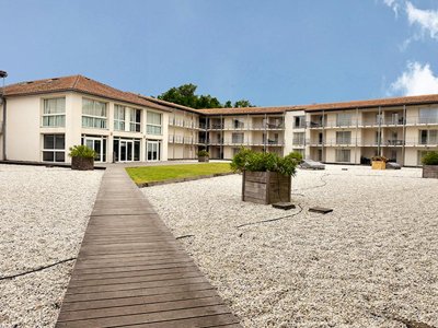 Cliquez pour découvrir toutes les photos de l'ÉTABLISSEMENT ! résidence Le Domaine Du Chateau - Vacancéole photo 11