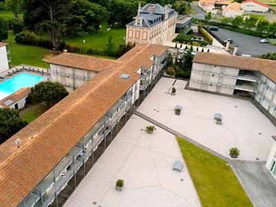 Cliquez pour découvrir toutes les photos de l'ÉTABLISSEMENT ! résidence Le Domaine Du Chateau - Vacancéole photo 12