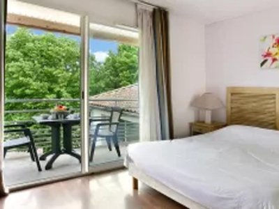 Cliquez pour découvrir toutes les photos de l'HÉBERGEMENT ! studio - Le Domaine Du Chateau - Vacancéole photo 2