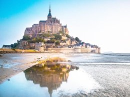 Camping Pas Cher vous présente avec son site Officiel campingpascher.fr, la Résidence Le Domaine Du Mont - Vacancéole classé 3 étoiles, située sur la commune de Roz Sur Couesnon dans le département Ille-et-vilaine (Bretagne) en France. La résidence Le Domaine Du Mont - Vacancéole, vous présente un hébergement de type appartement de 33 m² et télévision. La résidence Le Domaine Du Mont - Vacancéole vous propose du sam. 26 septembre au sam. 03 octobre 2026, en promotion à -29% pour 7 nuits à 305,14 € au lieu de 432,53 € soit une Économie de 127,39 €. Cette location propose 126 dates différentes pour réserver votre séjour. Découvrez également les 5 autres gammes d'hébergements de la résidence. Les Avis clients pour la Résidence Le Domaine Du Mont - Vacancéole sont excellents avec une note moyenne de 8 sur 10. Piscine chauffée, Piscine couverte, Aire de jeux enfants, Boulangerie,... En savoir plus : cliquez-ICI.