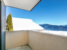 Camping Pas Cher vous présente avec son site Officiel campingpascher.fr, la Résidence Le Beauregard - Vacancéole classé 3 étoiles, située sur la commune de Doucy dans le département Savoie (Rhône Alpes) en France. La résidence Le Beauregard - Vacancéole, vous présente un hébergement de type studio de 23 m² pour 3 personnes et télévision. La résidence Le Beauregard - Vacancéole vous proposeun séjour PAS CHER avec une REMISEdu dimanche 21 juin au dimanche 28 juin 2026, en promotion à -33% pour 7 nuits à 224 € au lieu de 337,35 € soit une Économie de 113,35 €. Cette location propose 152 dates différentes pour réserver votre séjour. Découvrez également les 7 autres gammes d'hébergements de la résidence. Les Avis clients pour la Résidence Le Beauregard - Vacancéole sont excellents avec une note moyenne de 8 sur 10. Piscine extérieure, Centre équestre, Cyclisme, Randonnée,... En savoir plus : cliquez-ICI.