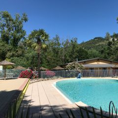 Camping Pas Cher vous présente avec son site Officiel campingpascher.fr, le Établissement Les Acacias, situé sur la commune de Tournon Sur Rhone dans le département Ardeche (Rhône Alpes) en France. L'établissement Les Acacias vous propose un hébergement de type mobilhome de 27 m². L'établissement vous propose 5 autres types d'hébergements. Découvrez tous nos séjours à petits prix dans la commune et aux alentours de Tournon Sur Rhone du département : Ardeche (Rhône Alpes).... En savoir plus : cliquez-ICI.