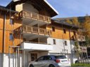 Camping Pas Cher vous présente avec son site Officiel campingpascher.fr, la Résidence Au Coeur Des Ours classé 3 étoiles, située sur la commune de Les 2 Alpes dans le département Isère (Rhône-alpes) en France. La résidence Au Coeur Des Ours vous propose un hébergement de type appartement de 58 m² pour 2 personnes (télévision). L'établissement vous propose 5 autres types d'hébergements. Découvrez tous nos séjours à petits prix dans la commune et aux alentours de Les 2 Alpes du département : Isère (Rhône-alpes). Animation enfants, Randonnée, Salle de fitness, Bar, Snack/Bar, Épicerie,... En savoir plus : cliquez-ICI.