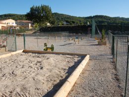 Camping Pas Cher vous présente avec son site Officiel campingpascher.fr, la Résidence Residence Les Bastides De Fayence - Vacancéole, située sur la commune de Tourrettes dans le département Var (Provence Alpes Côte D'azur) en France. La résidence Residence Les Bastides De Fayence - Vacancéole, vous présente un hébergement de type maison de 36 m² et télévision. La résidence Residence Les Bastides De Fayence - Vacancéole vous proposeun séjour PAS CHER avec une REMISEdu sam. 19 septembre au sam. 26 septembre 2026, en promotion à -33% pour 7 nuits à 314,40 € au lieu de 473,49 € soit une Économie de 159,09 €. Cette location propose 252 dates différentes pour réserver votre séjour. Découvrez également les 4 autres gammes d'hébergements de la résidence. Les Avis clients pour la Résidence Residence Les Bastides De Fayence - Vacancéole sont excellents avec une note moyenne de 8 sur 10. Piscine extérieure, Canoë-kayak, Cyclisme, Paddle, Plongée, Pétanque, Randonnée, Voile, Bar,... En savoir plus : cliquez-ICI.