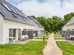 Camping Pas Cher vous présente avec son site Officiel campingpascher.fr, la Résidence Le Domaine De La Corniche - Vacancéole classé 3 étoiles, située sur la commune de Auberville dans le département Calvados (Basse Normandie) en France. La résidence Le Domaine De La Corniche - Vacancéole, vous présente un hébergement de type appartement de 47 m² et télévision. La résidence Le Domaine De La Corniche - Vacancéole vous proposeun séjour PAS CHER avec une REMISEdu sam. 16 mai au sam. 23 mai 2026, en promotion à -33% pour 7 nuits à 318,40 € au lieu de 479,52 € soit une Économie de 161,12 €. Cette location propose 160 dates différentes pour réserver votre séjour. Découvrez également les 5 autres gammes d'hébergements de la résidence. Les Avis clients pour la Résidence Le Domaine De La Corniche - Vacancéole sont excellents avec une note moyenne de 8 sur 10. Piscine extérieure, Centre équestre, Golf, Randonnée, Terrain multisports, Dépôt de pain,... En savoir plus : cliquez-ICI.