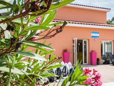 Cliquez pour découvrir toutes les photos de l'ÉTABLISSEMENT ! résidence Les Demeures Torrellanes - Vacancéole photo 29