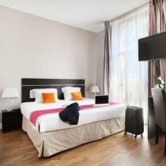 Camping Pas Cher vous présente avec son site Officiel campingpascher.fr, la Résidence Appart'hôtel Odalys City Les Floridianes classé 4 étoiles, située sur la commune de Aix En Provence dans le département Bouches-du-rhône (Provence-alpes-côte D'azur) en France. La résidence Appart'hôtel Odalys City Les Floridianes vous propose un hébergement de type studio de 23 m² pour 2 personnes (télévision). Cet hébergement propose plus de 3 dates différentes pour réserver ! Pour dévouvrir la période la moins chère, consultez la rubrique 'Tarifs' et sélectionnez votre mois de départ. L'établissement vous propose 3 autres types d'hébergements. Découvrez tous nos séjours à petits prix dans la commune et aux alentours de Aix En Provence du département : Bouches-du-rhône (Provence-alpes-côte D'azur). Les Avis clients pour la Résidence Appart'hôtel Odalys City Les Floridianes sont excellents avec une note moyenne de 9 sur 10. Piscine chauffée, Piscine extérieure, Court de tennis, Golf, Buffet, Supermarché,... En savoir plus : cliquez-ICI.