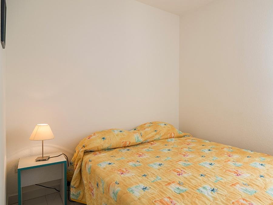Camping Pas Cher vous présente avec son site Officiel campingpascher.fr, la Résidence Residence Savanna Beach - Les Terrasses De Savanna - Vacancéole, située sur la commune de Le Cap D'agde dans le département Hérault (Languedoc Roussillon) en France. La résidence Residence Savanna Beach - Les Terrasses De Savanna - Vacancéole, vous présente un hébergement de type appartement de 45 m² pour 6 personnes et télévision. La résidence Residence Savanna Beach - Les Terrasses De Savanna - Vacancéole vous propose du sam. 06 juin au sam. 13 juin 2026 avec une PROMO de DERNIÈRE MINUTE, en promotion à -20% pour 7 nuits à 491,20 € au lieu de 614,0 € soit une Économie de 122,80 €. Cette location propose 73 dates différentes pour réserver votre séjour. Découvrez également les 3 autres gammes d'hébergements de la résidence. Les Avis clients pour la Résidence Residence Savanna Beach - Les Terrasses De Savanna - Vacancéole sont de 7 sur 10. Piscine extérieure, Animation enfants, Animations familiales, Cyclisme, Jet-ski, Paddle,... En savoir plus : cliquez-ICI.