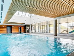 Camping Pas Cher vous présente avec son site Officiel campingpascher.fr, la Résidence Privilège, située sur la commune de Peyragudes dans le département Hautes-pyrénées (Midi-pyrénées) en France. La résidence Privilège vous propose un hébergement de type appartement de 35 m² (télévision). L'établissement vous propose 12 autres types d'hébergements. Découvrez tous nos séjours à petits prix dans la commune et aux alentours de Peyragudes du département : Hautes-pyrénées (Midi-pyrénées). Les Avis clients pour la Résidence Privilège sont excellents avec une note moyenne de 8 sur 10. Piscine chauffée, Piscine couverte, Canoë-kayak, Cyclisme, Paddle, Randonnée,... En savoir plus : cliquez-ICI.