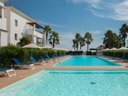Camping Pas Cher vous présente avec son site Officiel campingpascher.fr, la Résidence Sognu Di Rena, située sur la commune de San Nicolao dans le département Corse Du Nord (Corse) en France. La résidence Sognu Di Rena vous propose un hébergement de type appartement de 50 m² pour 6 personnes avec climatisation (télévision). L'établissement vous propose 6 autres types d'hébergements. Découvrez tous nos séjours à petits prix dans la commune et aux alentours de San Nicolao du département : Corse Du Nord (Corse). Les Avis clients pour la Résidence Sognu Di Rena sont excellents avec une note moyenne de 8 sur 10. Mer, Piscine extérieure, Aire de jeux enfants, Jet-ski, Ping-pong, Randonnée, Surf, Voile, Bar, Snack/Bar,... En savoir plus : cliquez-ICI.