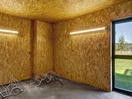 Camping Pas Cher vous présente avec son site Officiel campingpascher.fr, la Résidence Village Des Oiseaux - Vacancéole, située sur la commune de Motz dans le département Savoie (Rhône Alpes) en France. La résidence Village Des Oiseaux - Vacancéole, vous présente un hébergement de type chambre et télévision. La résidence Village Des Oiseaux - Vacancéole vous propose du vendredi 15 mai au vendredi 22 mai 2026, en promotion à -29% pour 7 nuits à 634,95 € au lieu de 900,0 € soit une Économie de 265,05 €. Cette location propose 177 dates différentes pour réserver votre séjour. Découvrez également les 6 autres gammes d'hébergements de la résidence. Les Avis clients pour la Résidence Village Des Oiseaux - Vacancéole sont excellents avec une note moyenne de 9 sur 10. Club enfants, Canoë-kayak, Cyclisme, Paddle, Randonnée, Voile,... En savoir plus : cliquez-ICI.