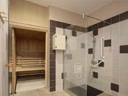 Camping Pas Cher vous présente avec son site Officiel campingpascher.fr, la Résidence Les Demeures De La Massane - Vacancéole classé 3 étoiles, située sur la commune de Argelès-sur-mer dans le département Pyrénées-orientales (Languedoc Roussillon) en France. La résidence Les Demeures De La Massane - Vacancéole, vous présente un hébergement de type maison de 40 m² pour 6 personnes et télévision. La résidence Les Demeures De La Massane - Vacancéole vous propose du sam. 04 juillet au sam. 11 juillet 2026, en promotion à -29% pour 7 nuits à 804,95 € au lieu de 1140,96 € soit une Économie de 336,01 €. Cette location propose 8 dates différentes pour réserver votre séjour. Découvrez également les 13 autres gammes d'hébergements de la résidence. Les Avis clients pour la Résidence Les Demeures De La Massane - Vacancéole sont excellents avec une note moyenne de 8 sur 10. Piscine extérieure, Animation enfants, Animations familiales, Club enfants, Aire de jeux enfants, Canoë-kayak, Cyclisme, Planche à voile, Plongée, Pétanque, Randonnée, Salle de fitness, Dépôt de pain, Snack/Bar,... En savoir plus : cliquez-ICI.