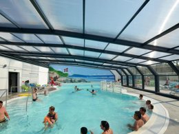 Camping Pas Cher vous présente avec son site Officiel campingpascher.fr, le Camping Paradis - La Ferme Erromardie classé 4 étoiles, situé sur la commune de Saint Jean De Luz dans le département Pyrénées-atlantiques (Aquitaine) en France. Le camping Paradis - La Ferme Erromardie vous propose un hébergement de type mobil-home. L'établissement vous propose 13 autres types d'hébergements. Découvrez tous nos séjours à petits prix dans la commune et aux alentours de Saint Jean De Luz du département : Pyrénées-atlantiques (Aquitaine). Les Avis clients pour le Camping Paradis - La Ferme Erromardie sont excellents avec une note moyenne de 8 sur 10. Mer, Piscine couverte, Piscine extérieure, Animations familiales, Club enfants, Aire de jeux enfants, Canoë-kayak, Centre équestre, Court de tennis, Cyclisme, Golf, Ping-pong, Plongée, Pétanque, Randonnée, Salle de jeux vidéo, Surf, Bar, Brasserie, Dépôt de pain, Pizzeria, Plats à emporter, Snack/Bar,... En savoir plus : cliquez-ICI.
