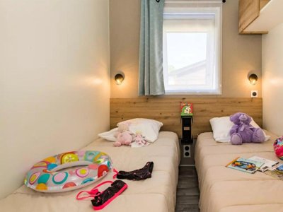 Cliquez pour découvrir toutes les photos de l'HÉBERGEMENT ! mobil-home - De La Baie photo 6