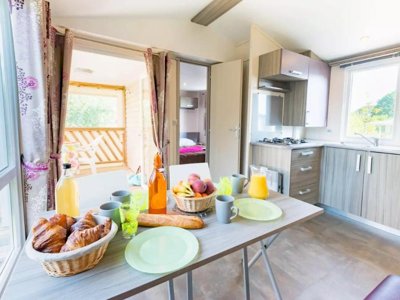 Cliquez pour découvrir toutes les photos de l'HÉBERGEMENT ! mobil-home - De La Baie photo 3