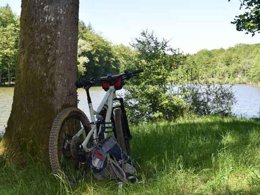 Camping Pas Cher vous présente avec son site Officiel campingpascher.fr, le Camping La Saline classé 3 étoiles, situé sur la commune de Arc Et Senans dans le département Doubs (Franche Comté) en France. Le camping La Saline, vous présente un hébergement de type mobil-home de 30 m². Le camping La Saline vous propose du sam. 02 mai au sam. 09 mai 2026 pour 7 nuits à 450€. Cette location propose 14 dates différentes pour réserver votre séjour. Découvrez également les 15 autres gammes d'hébergements du camping. Les Avis clients pour le Camping La Saline sont excellents avec une note moyenne de 8 sur 10. Rivière, Piscine chauffée, Piscine extérieure, Aire de jeux enfants, Canoë-kayak, Cyclisme, Paddle, Pétanque, Randonnée, Bar, Dépôt de pain, Plats à emporter, Snack/Bar,... En savoir plus : cliquez-ICI.