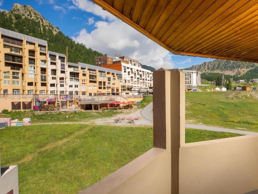 Camping Pas Cher vous présente avec son site Officiel campingpascher.fr, la Résidence SOWELL - New Chastillon - Isola 2000 classé 4 étoiles, située sur la commune de Isola 2000 dans le département Alpes-maritimes (Provence Alpes Côte D'azur) en France. La résidence SOWELL - New Chastillon - Isola 2000, vous présente un hébergement de type studio de 26 m² pour 2 personnes et télévision. La résidence SOWELL - New Chastillon - Isola 2000 vous propose du lundi 13 juillet au lundi 20 juillet 2026 pour 7 nuits à 662€. Cette location propose 20 dates différentes pour réserver votre séjour. Découvrez également les 7 autres gammes d'hébergements de la résidence. Les Avis clients pour la Résidence SOWELL - New Chastillon - Isola 2000 sont de 7 sur 10. Piscine couverte, Piscine extérieure, Centre équestre, Cyclisme, Randonnée, Bar, Épicerie,... En savoir plus : cliquez-ICI.