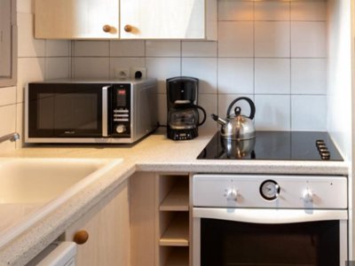 Cliquez pour découvrir toutes les photos de l'HÉBERGEMENT ! studio - SOWELL - Les Chênes Verts photo 4