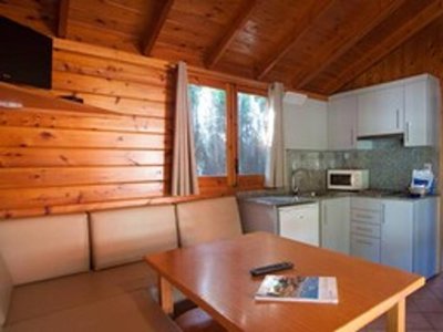 Cliquez pour découvrir toutes les photos de l'HÉBERGEMENT ! bungalow - Joan photo 3
