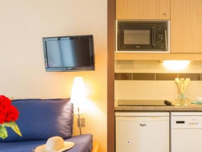 Cliquez pour découvrir toutes les photos de l'HÉBERGEMENT ! appartement - SOWELL - Le Port photo 2