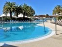 Camping Pas Cher vous présente avec son site Officiel campingpascher.fr, la Résidence SOWELL - Les Perles De Saint Tropez classé 4 étoiles, située sur la commune de Grimaud dans le département Var (Provence Alpes Côte D'azur) en France. La résidence SOWELL - Les Perles De Saint Tropez, vous présente un hébergement de type studio de 23 m² avec climatisation et télévision. La résidence SOWELL - Les Perles De Saint Tropez vous propose du lundi 19 octobre au lundi 26 octobre 2026 pour 7 nuits à 593€. Cette location propose 87 dates différentes pour réserver votre séjour. Découvrez également les 5 autres gammes d'hébergements de la résidence. Mer, Piscine extérieure, Centre équestre, Court de tennis, Cyclisme, Golf, Jet-ski, Location de bateaux, Planche à voile, Plongée, Randonnée, Ski nautique, Bar,... En savoir plus : cliquez-ICI.