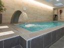 Camping Pas Cher vous présente avec son site Officiel campingpascher.fr, la Résidence Appart'hôtel Odalys - Strasbourg Centre Les Halles classé 4 étoiles, située sur la commune de Strasbourg dans le département Bas-rhin (Alsace) en France. La résidence Appart'hôtel Odalys - Strasbourg Centre Les Halles, vous présente un hébergement de type studio de 18 m² pour 2 personnes avec climatisation et télévision. La résidence Appart'hôtel Odalys - Strasbourg Centre Les Halles vous propose du sam. 31 octobre au sam. 07 novembre 2026, en promotion à -20% pour 7 nuits à 598,40 € au lieu de 748,0 € soit une Économie de 149,60 €. Cette location propose 18 dates différentes pour réserver votre séjour. Découvrez également les 2 autres gammes d'hébergements de la résidence. Les Avis clients pour la Résidence Appart'hôtel Odalys - Strasbourg Centre Les Halles sont de 7 sur 10. Piscine couverte, Boulangerie, Buffet, Bureau de tabac,... En savoir plus : cliquez-ICI.