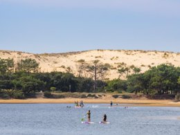 Camping Pas Cher vous présente avec son site Officiel campingpascher.fr, la Résidence SOWELL Family Pignada Plage classé 3 étoiles, située sur la commune de Soustons dans le département Landes (Aquitaine) en France. La résidence SOWELL Family Pignada Plage, vous présente un hébergement de type appartement de 30 m² et télévision. La résidence SOWELL Family Pignada Plage vous propose du lundi 14 septembre au lundi 21 septembre 2026 pour 7 nuits à 553€. Cette location propose 109 dates différentes pour réserver votre séjour. Découvrez également les 7 autres gammes d'hébergements de la résidence. Piscine extérieure, Canoë-kayak, Centre équestre, Court de tennis, Cyclisme, Golf, Ping-pong, Planche à voile, Pétanque, Randonnée, Surf, Voile, Bar, Plats à emporter, Épicerie,... En savoir plus : cliquez-ICI.