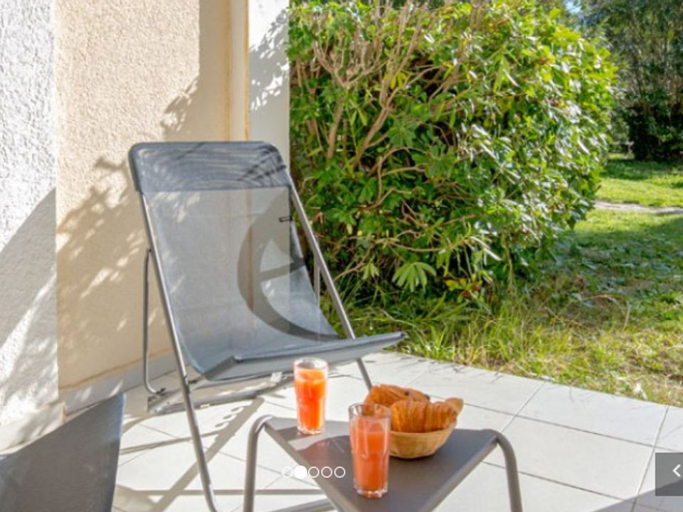Cliquez pour découvrir toutes les photos de l'HÉBERGEMENT ! studio - résidence SOWELL Family Port Grimaud photo 2