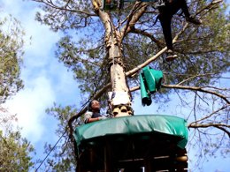 Camping Pas Cher vous présente avec son site Officiel campingpascher.fr, la Résidence Domaine De Provence Country Club classé 4 étoiles, située sur la commune de Saumane dans le département Vaucluse (Provence Alpes Côte D'azur) en France. La résidence Domaine De Provence Country Club, vous présente un hébergement de type appartement de 38 m² et télévision. La résidence Domaine De Provence Country Club vous proposeun séjour PAS CHER avec une REMISEdu vendredi 19 décembre au vendredi 26 décembre 2025, en promotion à -40% pour 7 nuits à 389,40 € au lieu de 649,0 € soit une Économie de 259,60 €. Cette location propose 248 dates différentes pour réserver votre séjour. Découvrez également les 3 autres gammes d'hébergements de la résidence. Piscine extérieure, Canoë-kayak, Centre équestre, Court de tennis, Cyclisme, Golf, Salle de fitness, Terrain de badminton, Bar, Dépôt de pain, Supermarché,... En savoir plus : cliquez-ICI.