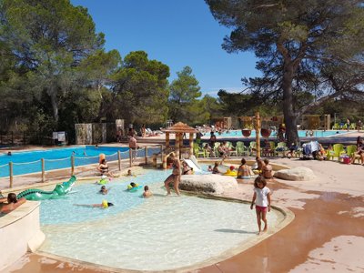 établissement Tour Opérateur Sur Le La Pierre Verte photo 3