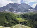 Camping Pas Cher vous présente avec son site Officiel campingpascher.fr, la Résidence Madame Vacances - Les Chalets Du Praz classé 3 étoiles, située sur la commune de Macot La Plagne dans le département Savoie (Rhône Alpes) en France. La résidence Madame Vacances - Les Chalets Du Praz, vous présente un hébergement de type chalet. La résidence Madame Vacances - Les Chalets Du Praz vous proposeun séjour PAS CHER avec une REMISEdu sam. 20 juin au sam. 27 juin 2026, en promotion à -40% pour 7 nuits à 317,40 € au lieu de 529,0 € soit une Économie de 211,60 €. Cette location propose 23 dates différentes pour réserver votre séjour. Découvrez également les 1 autres gammes d'hébergements de la résidence. Rafting, Randonnée, Boulangerie, Bureau de tabac, Restaurant, Station-service, Épicerie,... En savoir plus : cliquez-ICI.