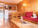 Camping Pas Cher vous présente avec son site Officiel campingpascher.fr, la Résidence Les Chalets Du Berger classé 3 étoiles, située sur la commune de La Feclaz dans le département Savoie (Rhône Alpes) en France. La résidence Les Chalets Du Berger vous propose un hébergement de type appartement de 56 m² pour 2 personnes (télévision). Cet hébergement propose plus de 161 dates différentes pour réserver ! Pour dévouvrir la période la moins chère, consultez la rubrique 'Tarifs' et sélectionnez votre mois de départ. L'établissement vous propose 6 autres types d'hébergements. Découvrez tous nos séjours à petits prix dans la commune et aux alentours de La Feclaz du département : Savoie (Rhône Alpes). Les Avis clients pour la Résidence Les Chalets Du Berger sont de 7 sur 10. Piscine chauffée, Piscine couverte, Baby-foot, Centre équestre, Cyclisme, Ping-pong, Piscine, Pétanque, Randonnée,... En savoir plus : cliquez-ICI.